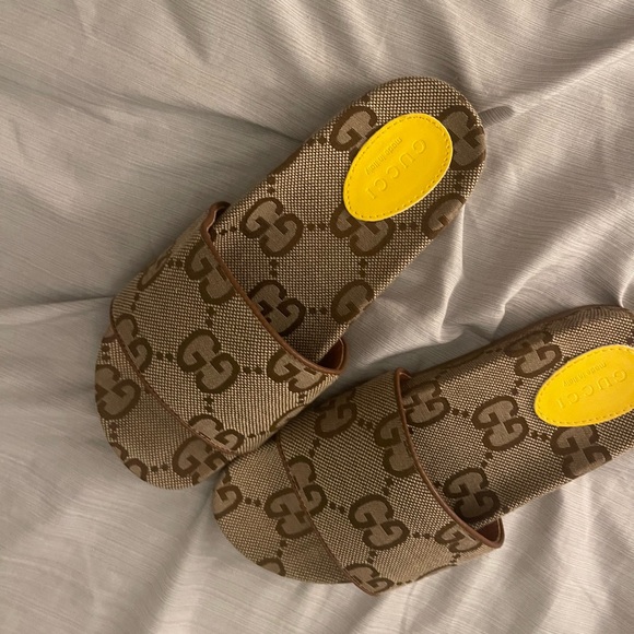 Gucci slides - Picture 2 of 3